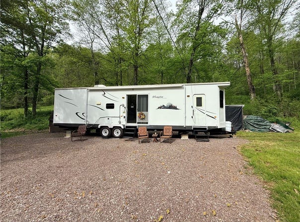 321 Dark Hollow Rd, Confluence, PA 15424