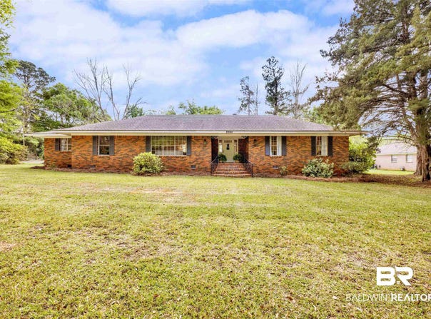 8960 Morphy Avenue, Fairhope, AL 36532