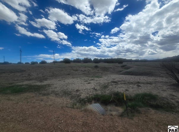 W Pine Bluff Dr, Pueblo, CO 81005