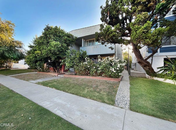 4227 Whitsett Avenue, Los Angeles, CA 91604
