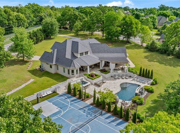 6300 W Northgate Road, Rogers, AR 72758