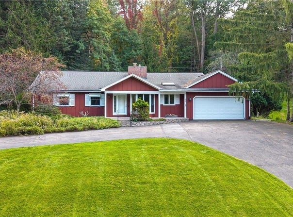 34 Little Spring, Fairport, NY 14450