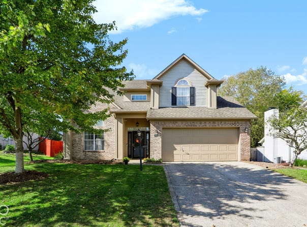 1486 Derbyshire Drive, Greenwood, IN 46143