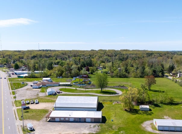6415 W Houghton Lake Drive, Houghton Lake, MI 48629