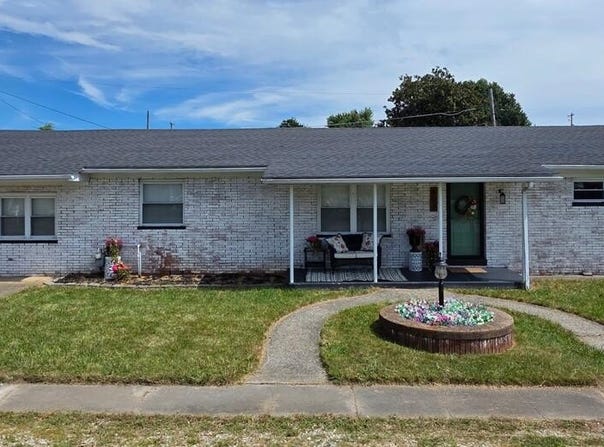 607 E Third St, South Point, OH 45680