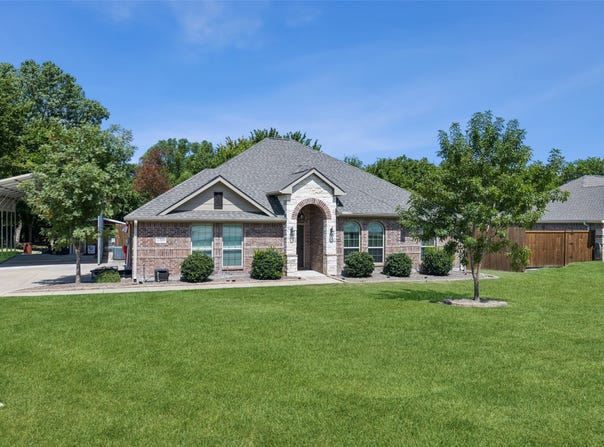 1709 Yahweh, Leonard, TX 75452