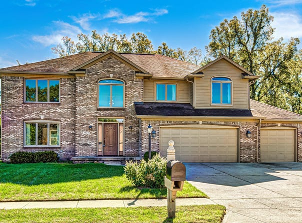 7023 Stonecreek Drive, Plainfield, IN 46168