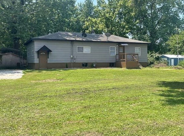 903 Clendenin St, Beardstown, IL 62618