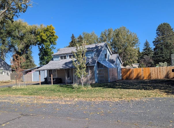 153 S Roanoke Ave, Hines, OR 97738