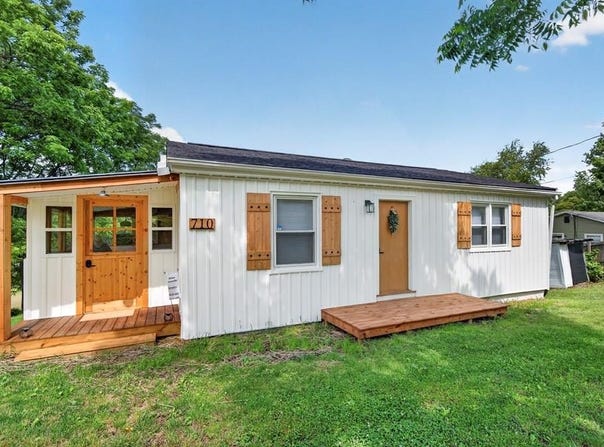 710 Anderson Ave, Marion, VA 24354