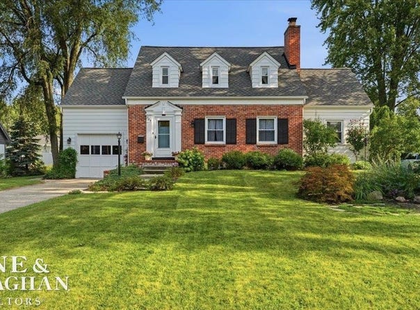 304 Brown Street, Saint Clair, MI 48079