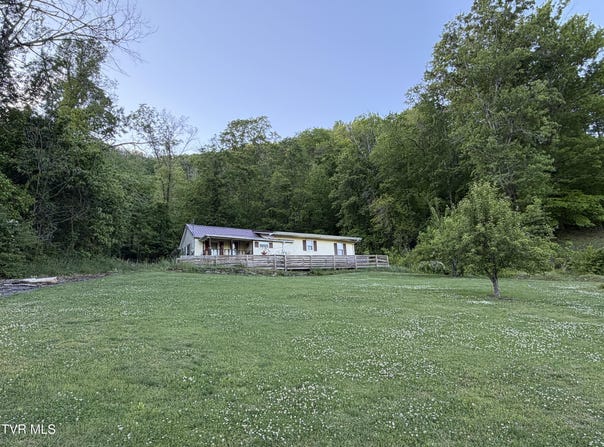 816 N 15 Street, Big Stone Gap, VA 24219