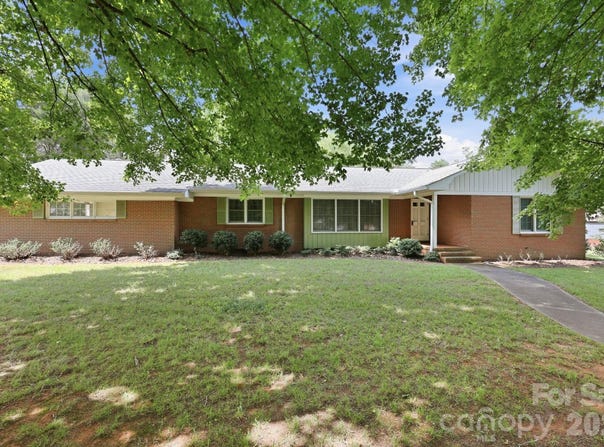 215 E Park Avenue, Granite Quarry, NC 28146