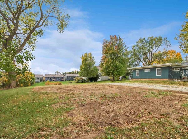316 S Maple St, WestBranch, IA 52358