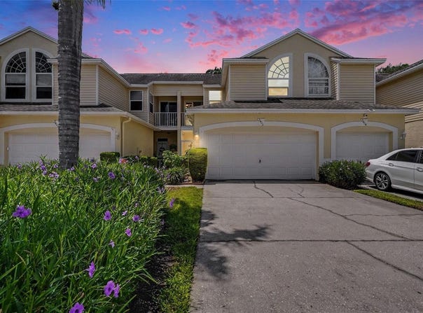 1050 STARKEY Road, LARGO, FL 33771