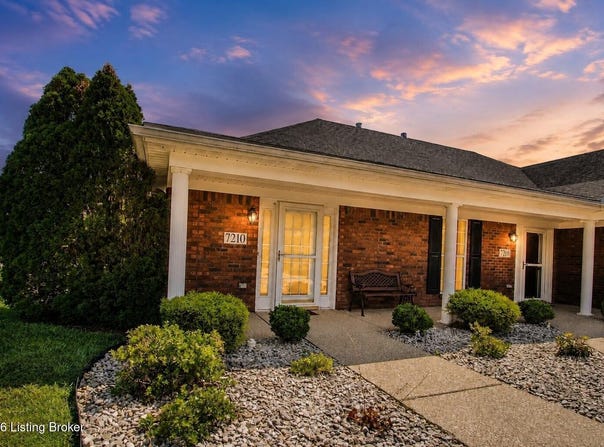 7210 Briscoe Vista Way, Louisville, KY 40228