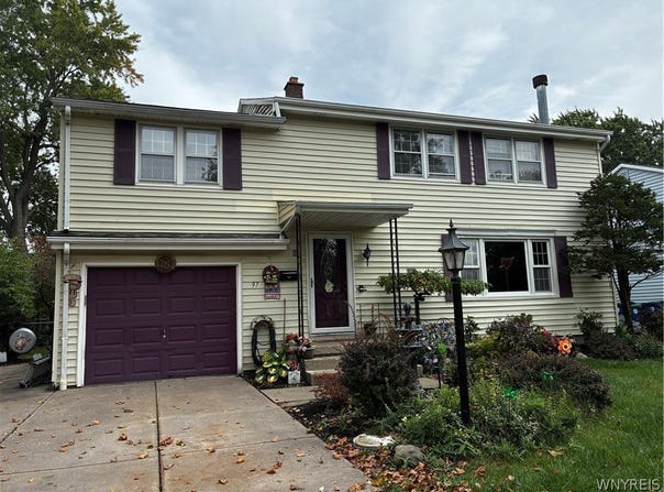 97 Ava Lane, Buffalo, NY 14221