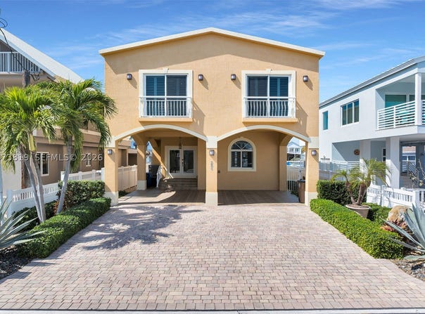 226 Normandy Dr, Tavernier, FL 33070