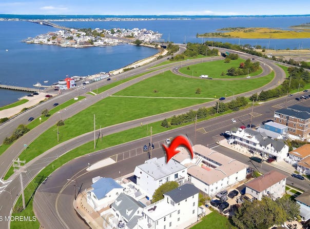 8 Bay Boulevard, Seaside Heights, NJ 08751