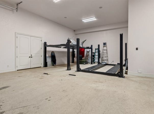 1 Shillings Pl, Texarkana, TX 75503