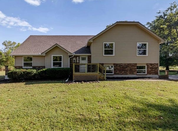 14806 E 200th Street, Peculiar, MO 64078