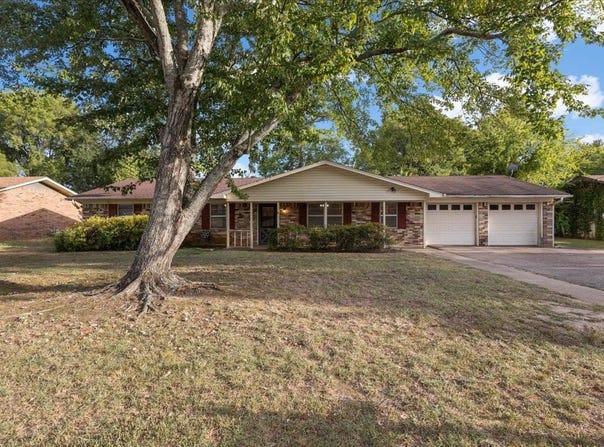202 Sherwood, Longview, TX 75605