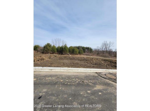 15180 Nottingham Fields Parkway, Lansing, MI 48906