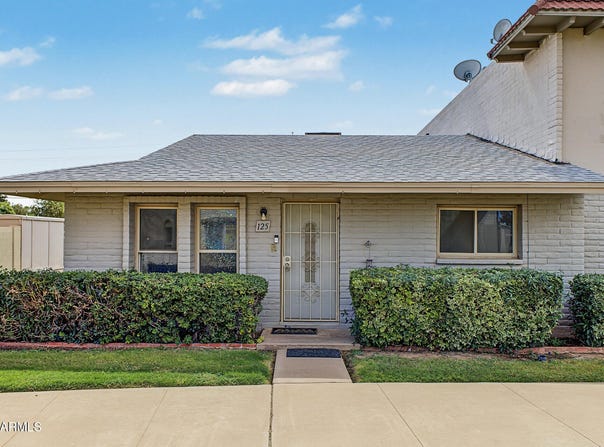 225 N STANDAGE, Mesa, AZ 85201