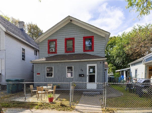 39 Woodward Street, Rochester, NY 14605