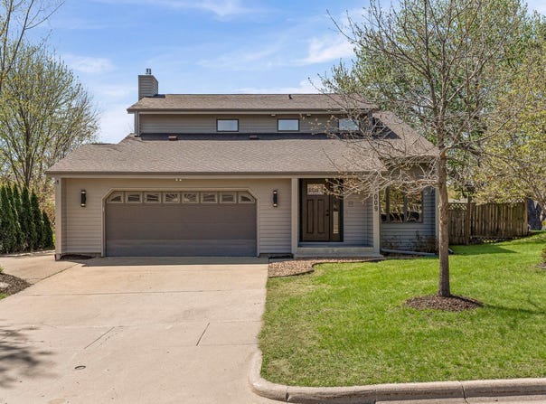 1009 Sunrise Ct, Onalaska, WI 54650