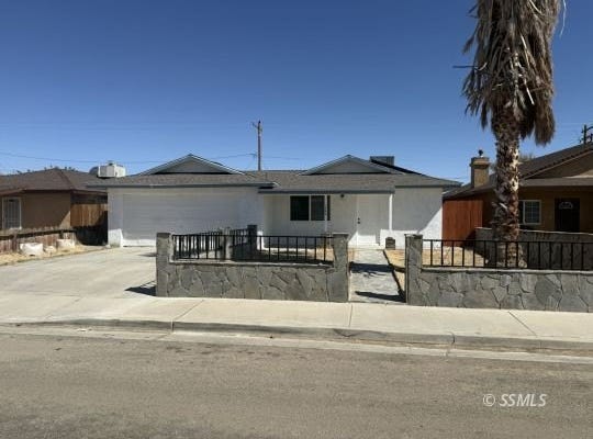 1420 W Coronado, Ridgecrest, CA 93555