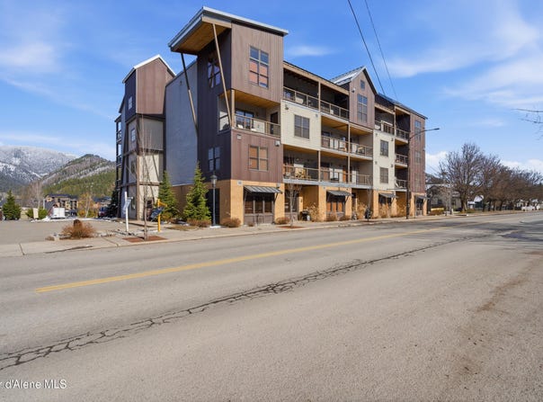 834 McKinley Ave, Kellogg, ID 83837