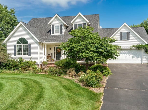 4398 FALCON Drive, BYRON, IL 61010