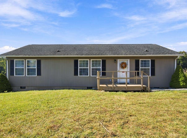 564 Jerry Lane NE, Check, VA 24072