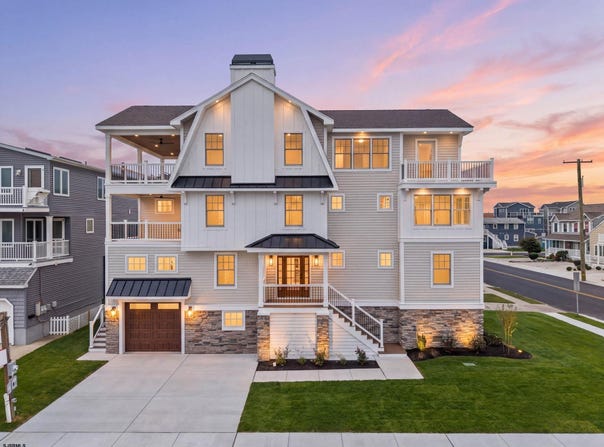 1106 E Beach Ave, Brigantine, NJ 08203