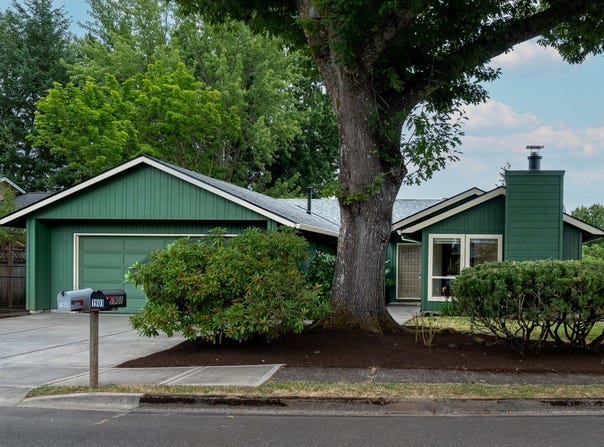 1900 N CEDAR St, Newberg, OR 97132