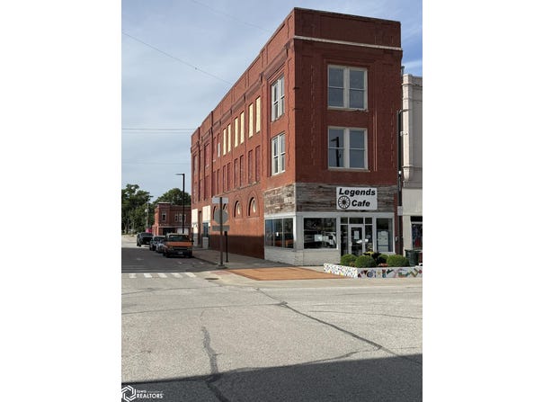 322 E Coolbaugh Street, Red Oak, IA 51566