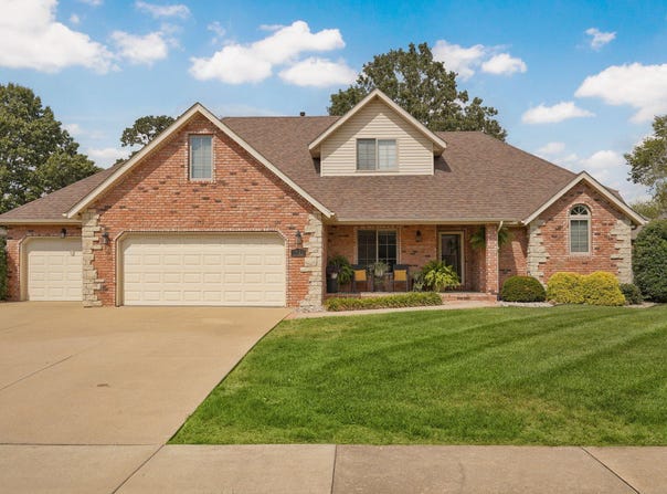 3745 W Randall Road, Springfield, MO 65810