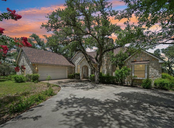 302 Mesa Dr, Wimberley, TX 78676