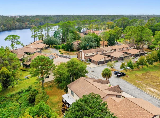 25 Hidden Cove Circle, Valparaiso, FL 32580