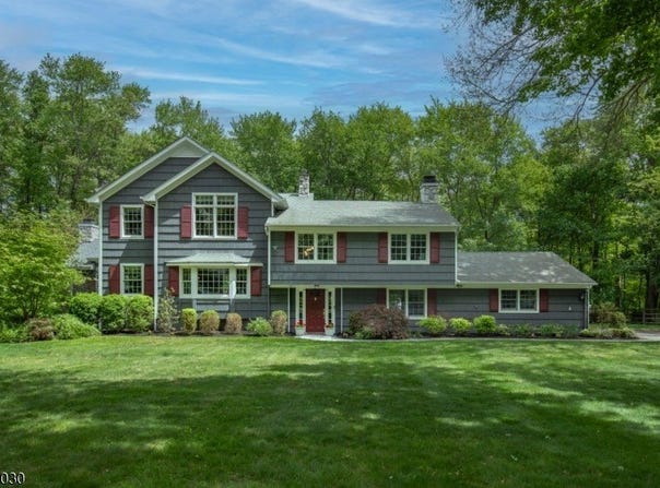 77 Riverside Dr, Bernards Twp., NJ 07920-1308