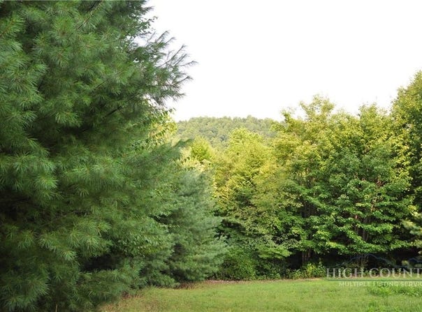 Highland Laurel Lane, Deep Gap, NC 28618