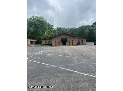 3823 S Siwell Road, Jackson, MS 39212