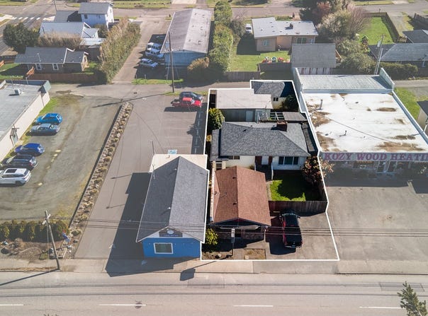 2245 BROADWAY Ave, NorthBend, OR 97459