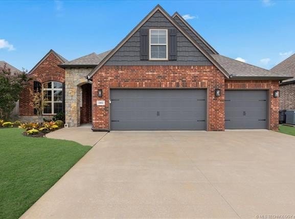 18621 E 43rd Place S, Tulsa, OK 74134