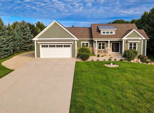 8987 371st Ave, Twin Lakes, WI 53181