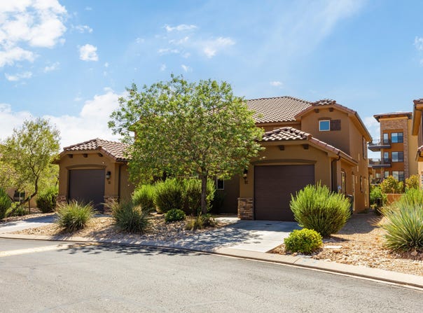 325 N Red Stone Rd, Washington, UT 84780