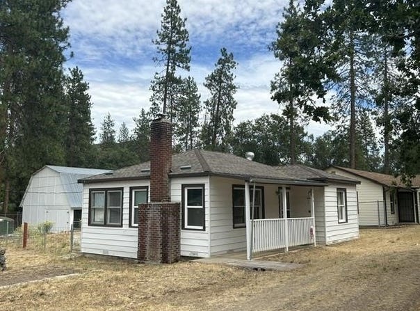 738 Dewitt Park Road, Yreka, CA 96097