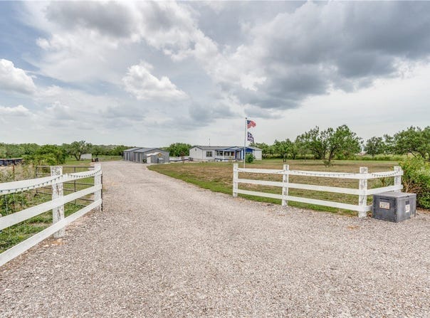 115 Horseshoe Drive, Mathis, TX 78368