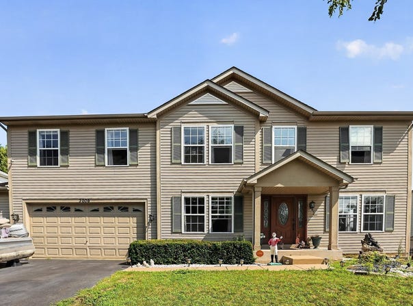 3006 Arbor Drive, McHenry, IL 60050